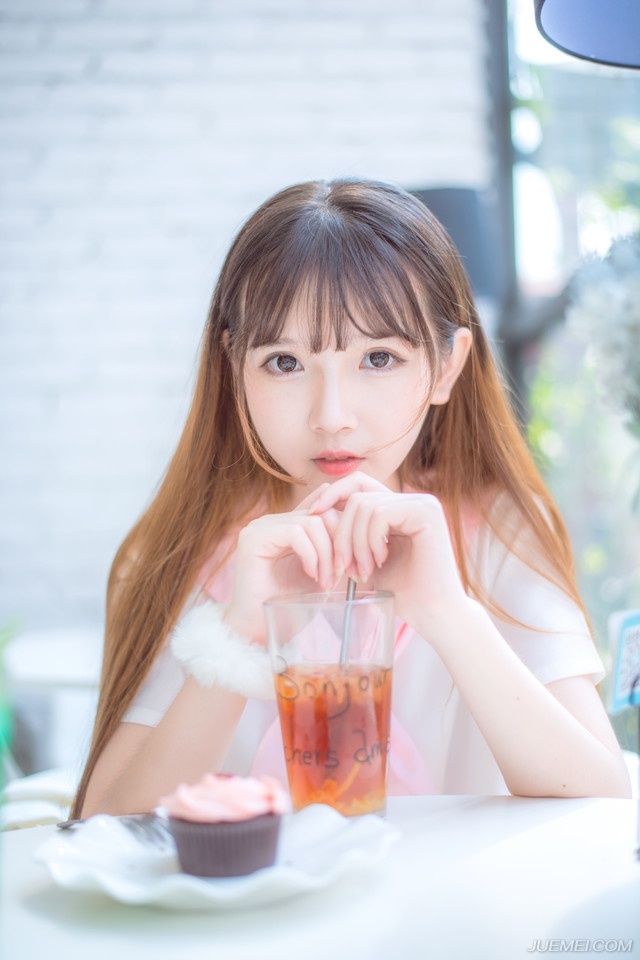得知真相之后，魏延有些无奈，也有些咬牙切齿，这庞统也太疯了吧，若自己再慢一些，好不容易收服的十万大军，就得有一大半给废了，这到底谁才是武将？